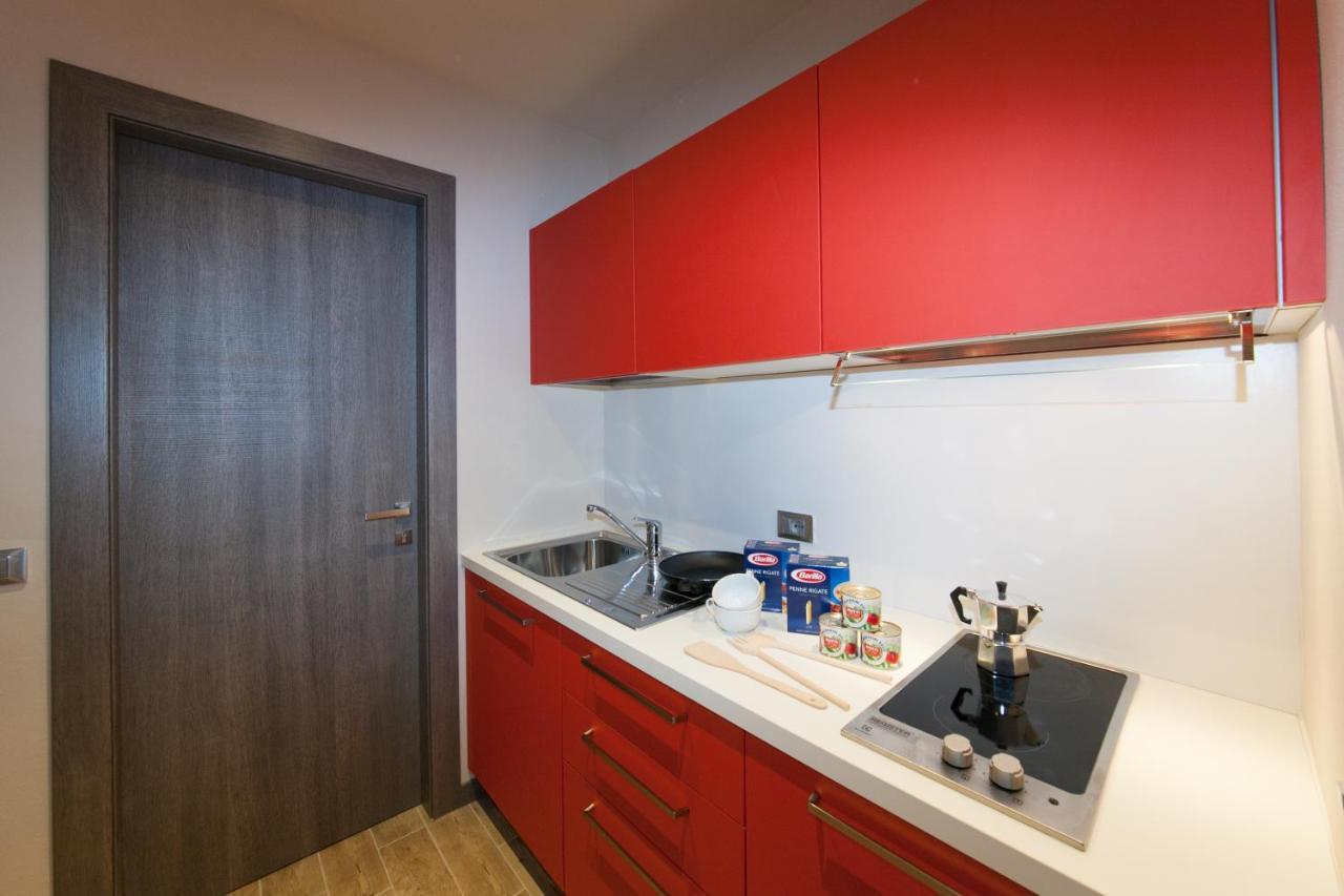 International Rooms & Apartments Сирмионе Экстерьер фото